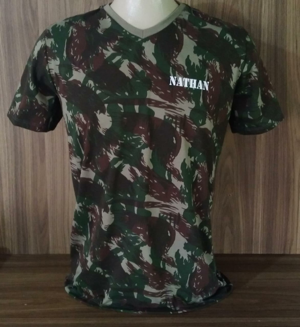 Camiseta Personalizada Preta 100% Algodão com Malha de Ótima Qualidade, Tintura de Primeira e Excelente Acabamento